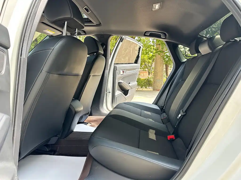 Honda Civic — фото 5