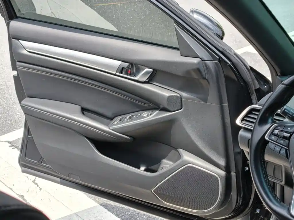 Honda Inspire — фото 15