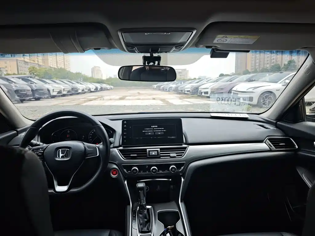Honda Accord — фото 5