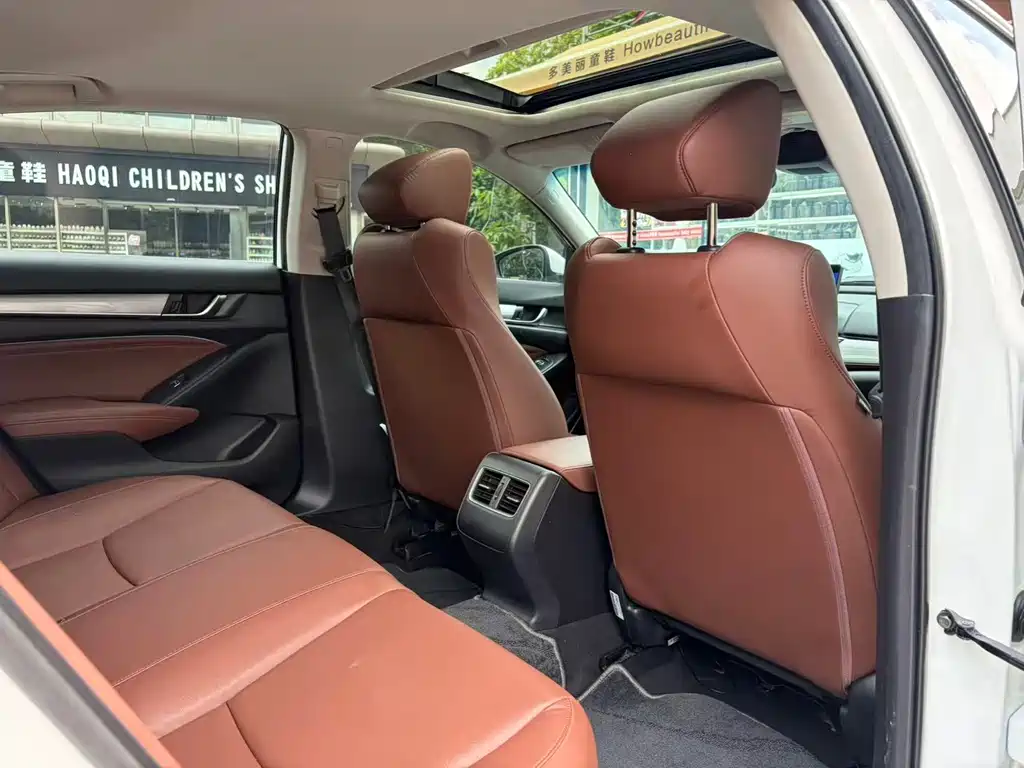 Honda Inspire — фото 16