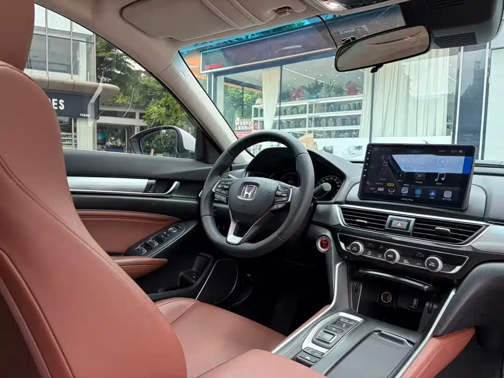 Honda Inspire — фото 19