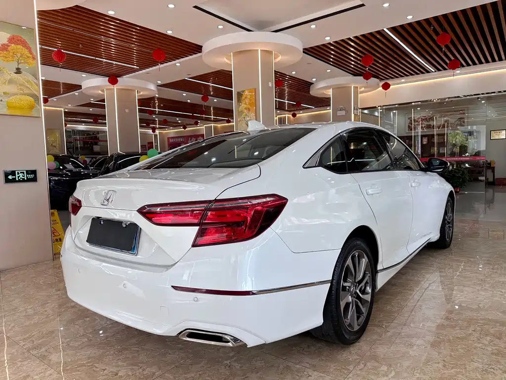 Honda Inspire — фото 4