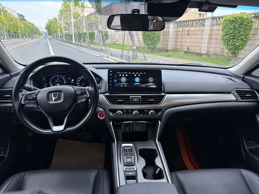 Honda Accord — фото 6