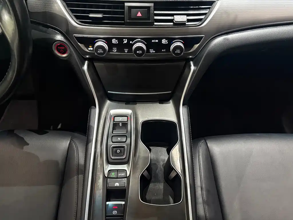 Honda Accord — фото 19