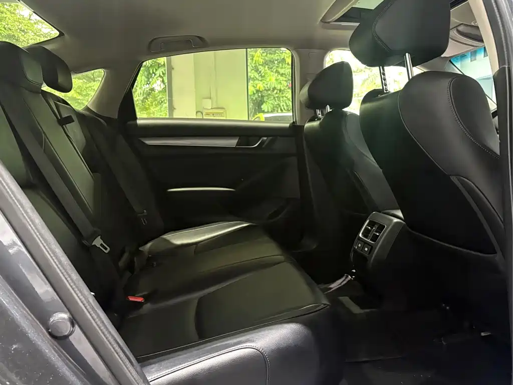 Honda Accord — фото 22