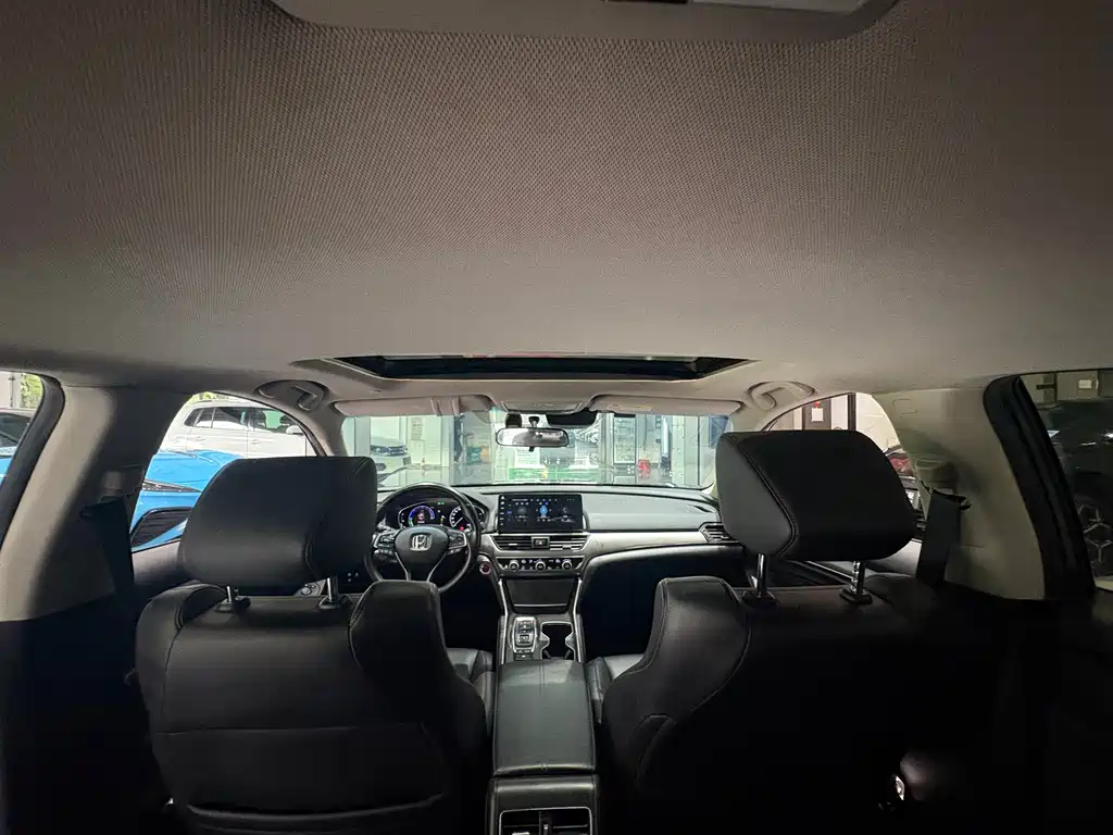 Honda Accord — фото 23