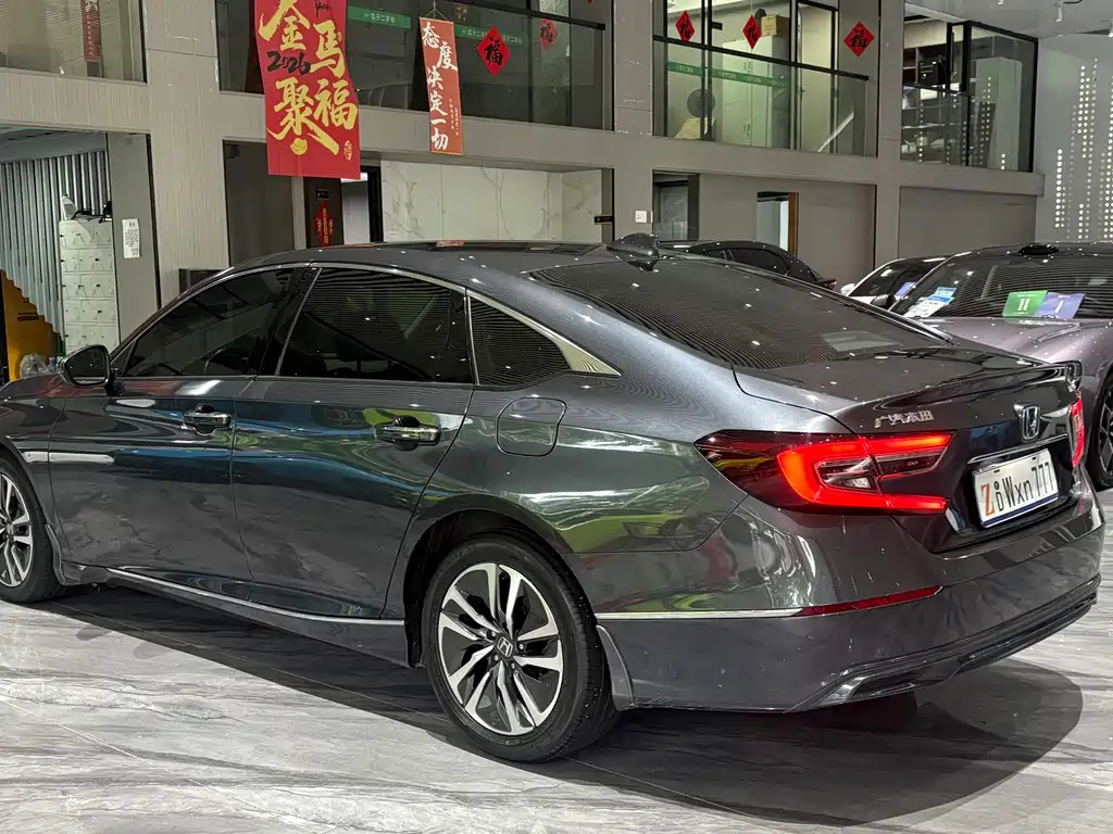 Honda Accord — фото 31