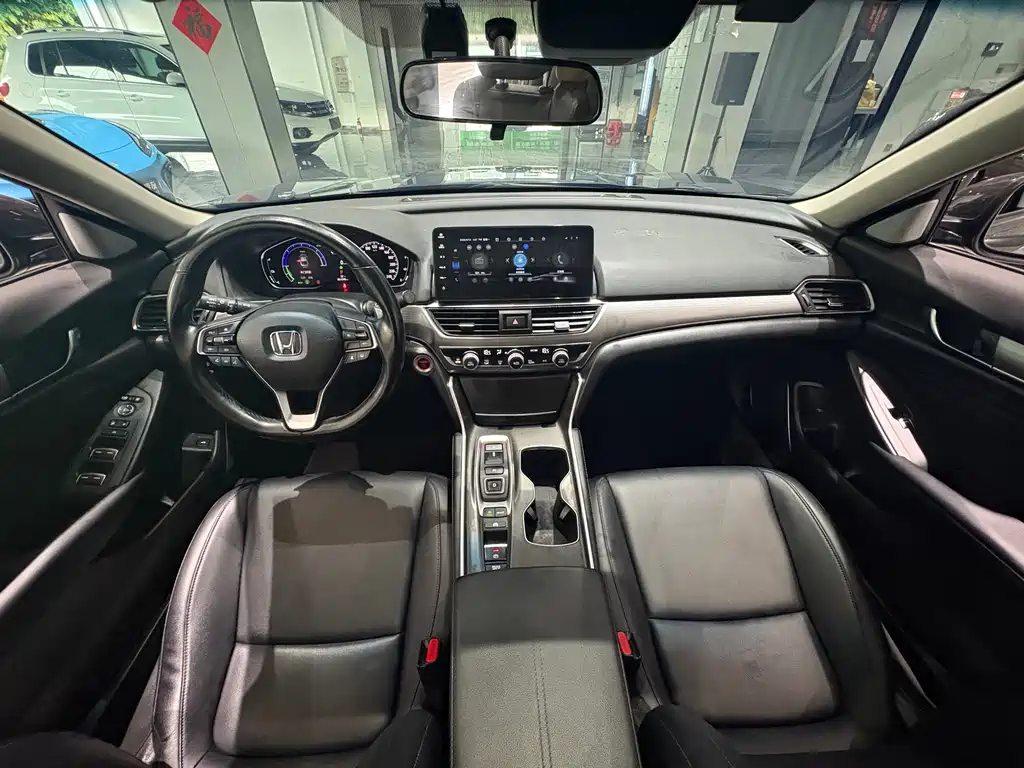 Honda Accord — фото 6