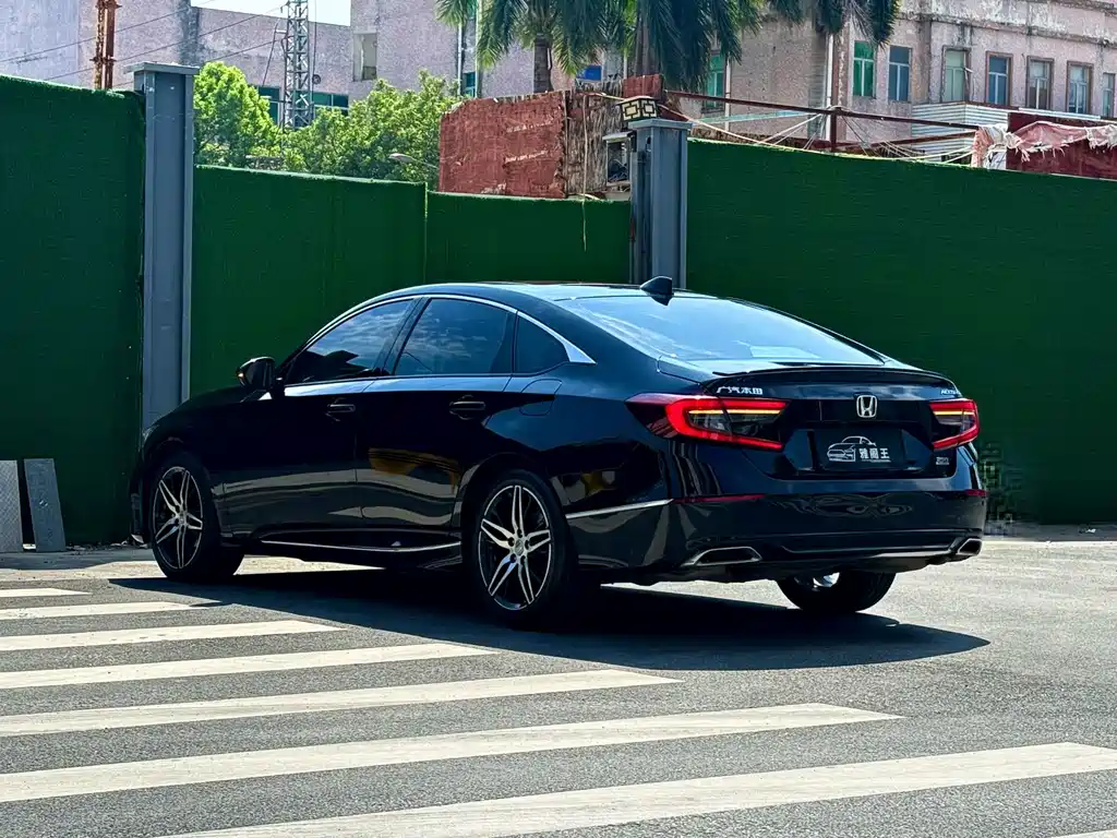 Honda Accord — фото 3