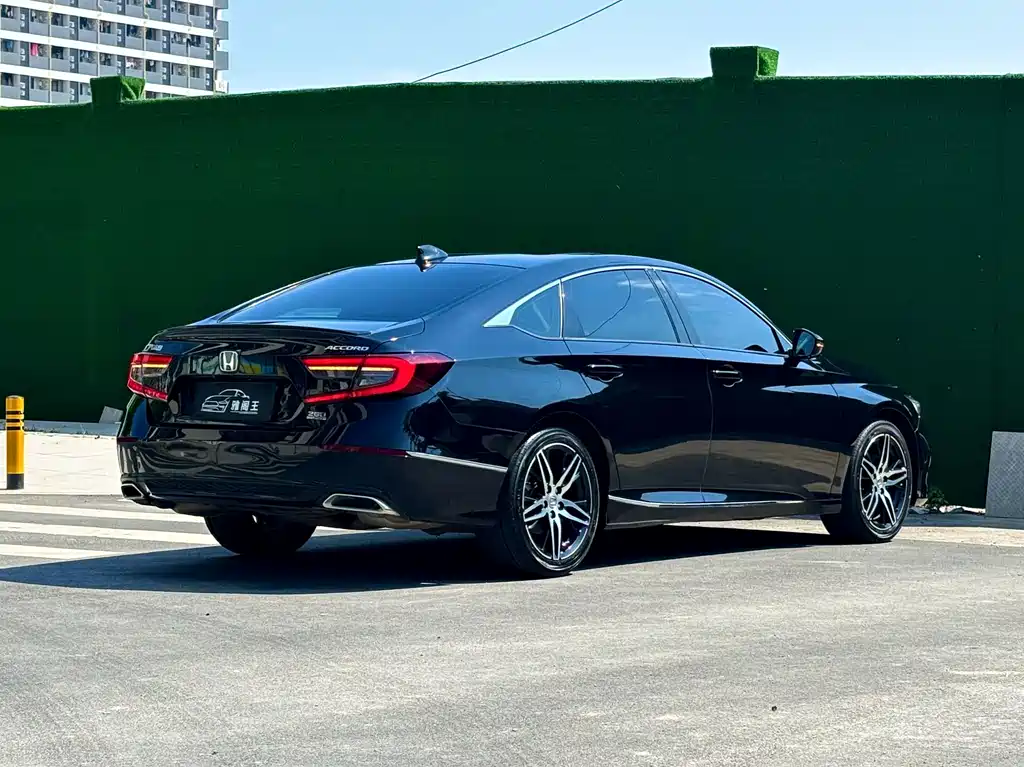 Honda Accord — фото 5