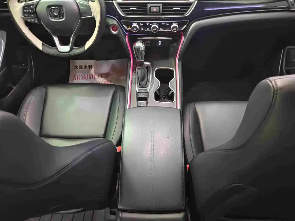 Honda Accord — фото 13