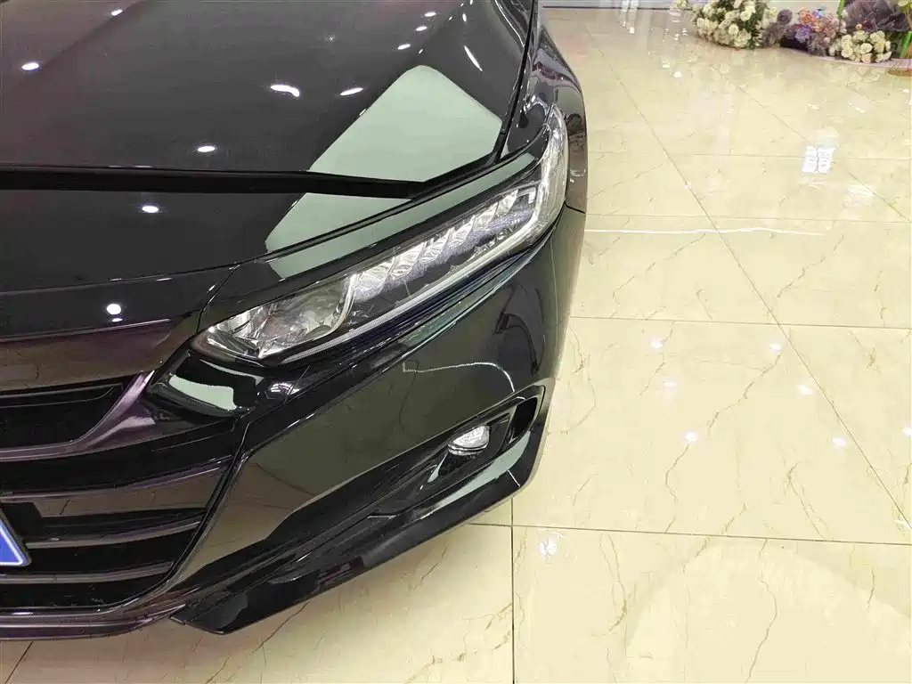 Honda Accord — фото 15