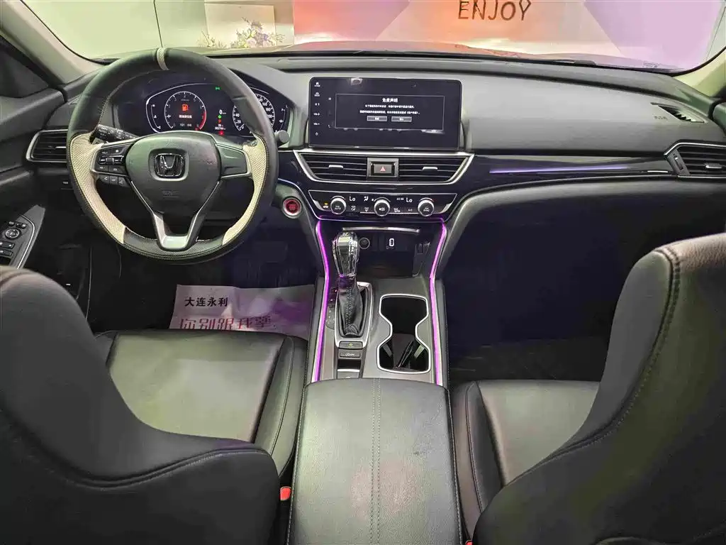 Honda Accord — фото 10