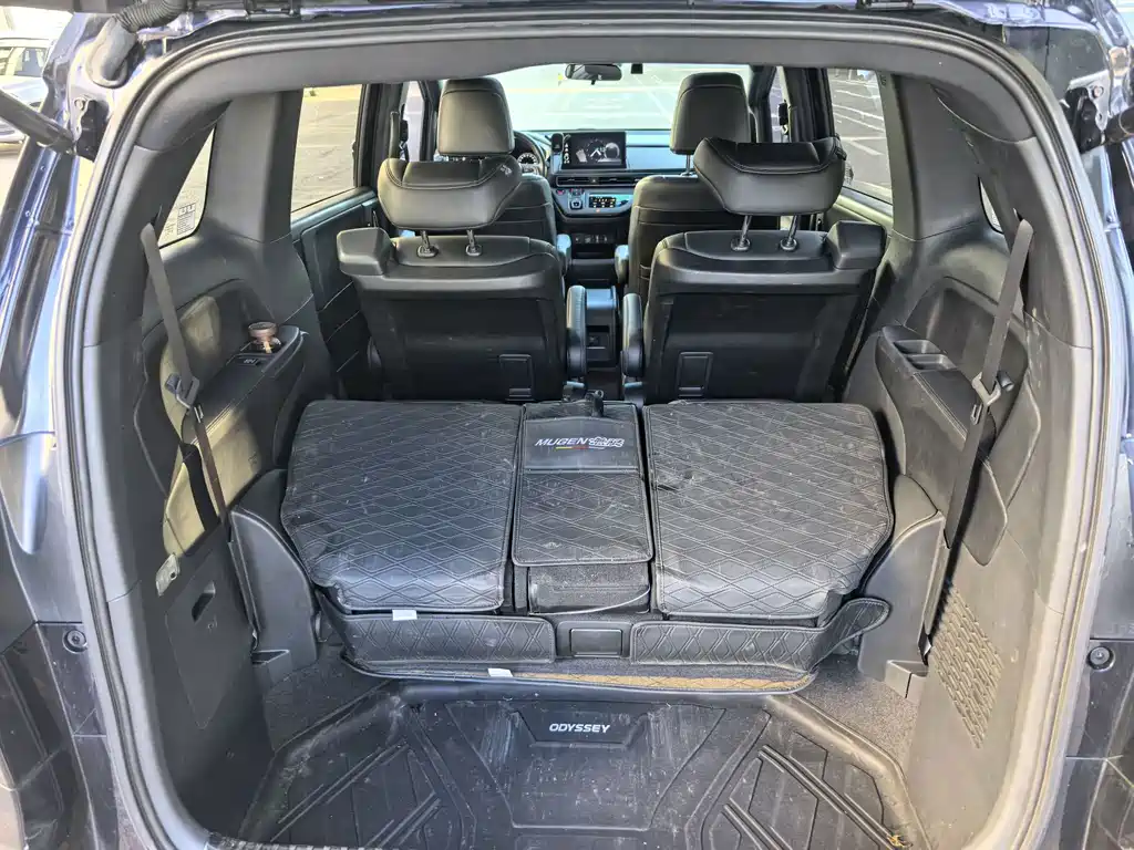 Honda Odyssey — фото 10
