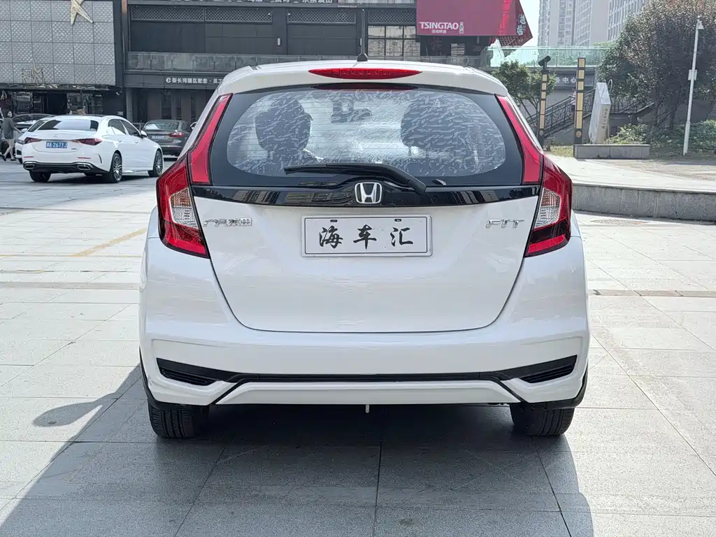 Honda Fit — фото 5