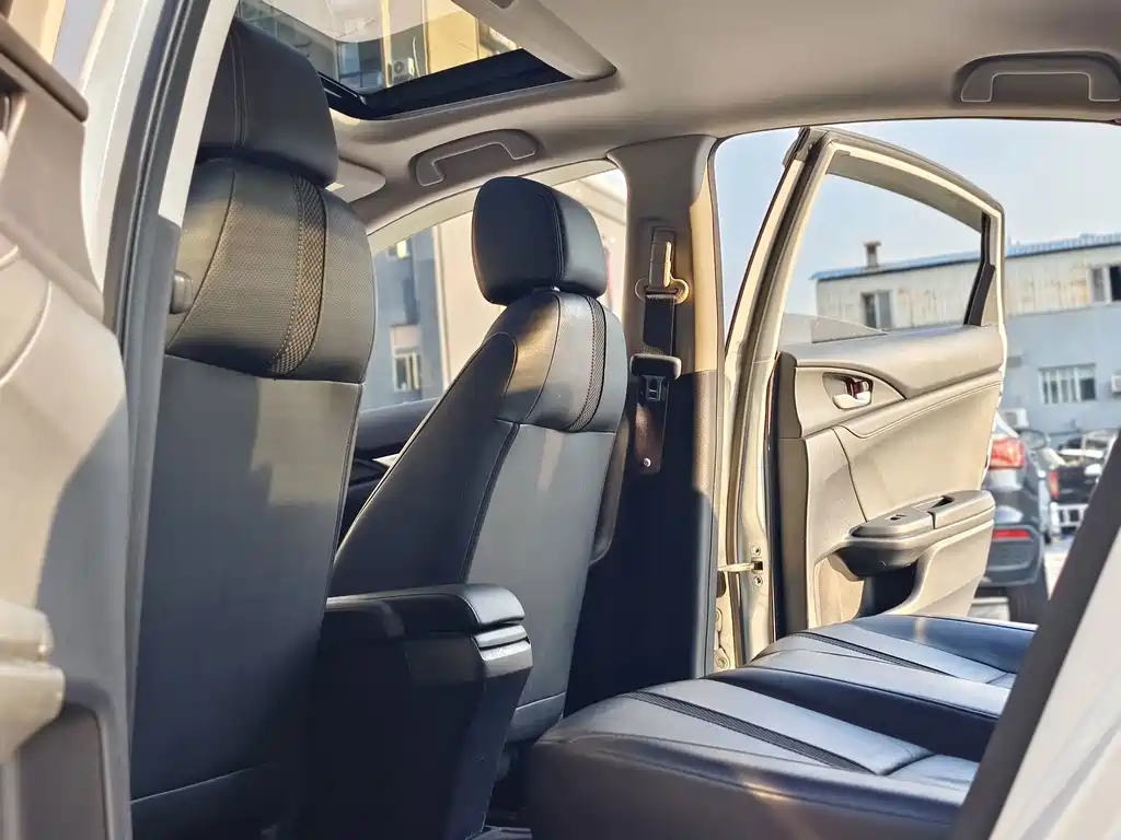 Honda Civic — фото 14