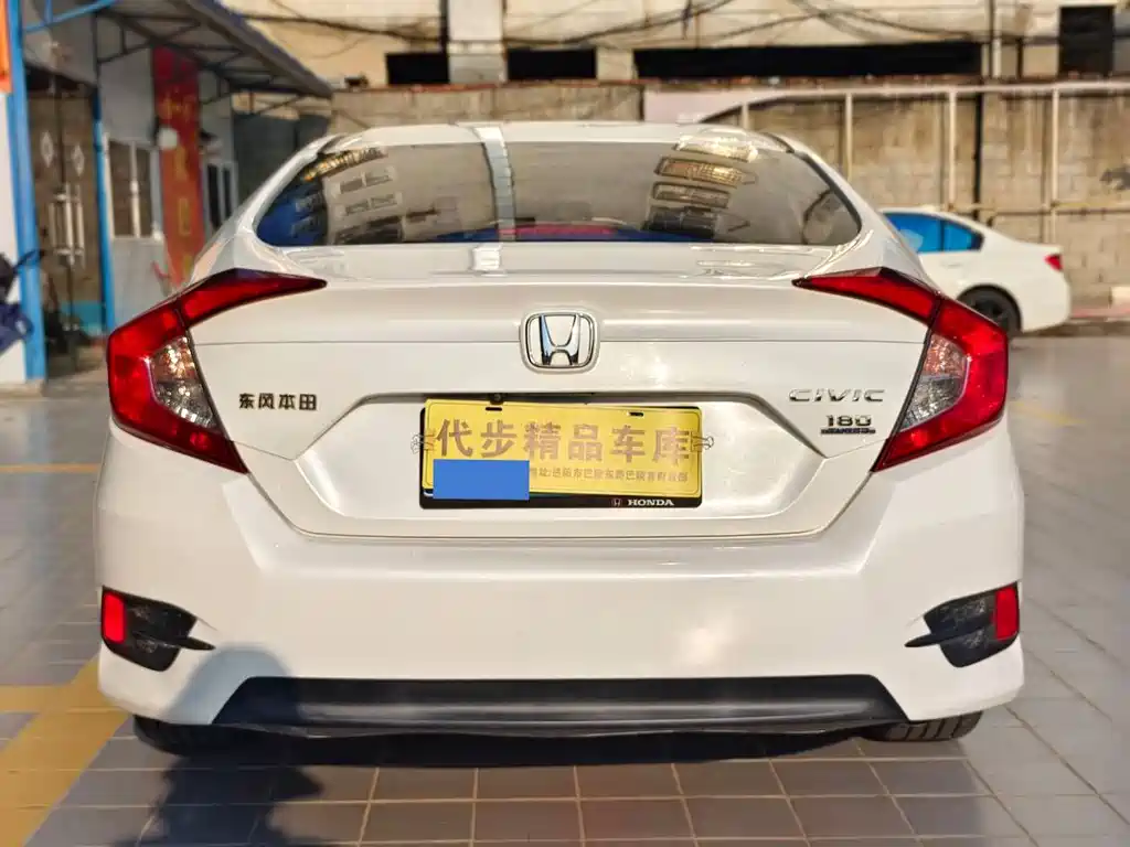 Honda Civic — фото 18