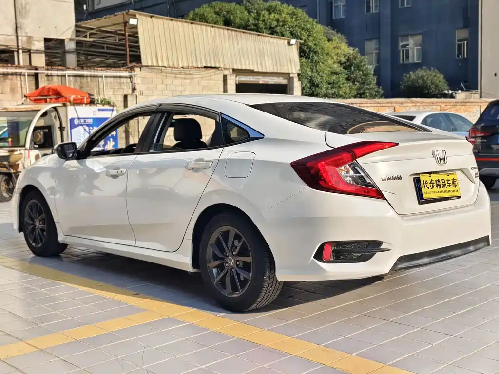 Honda Civic — фото 19