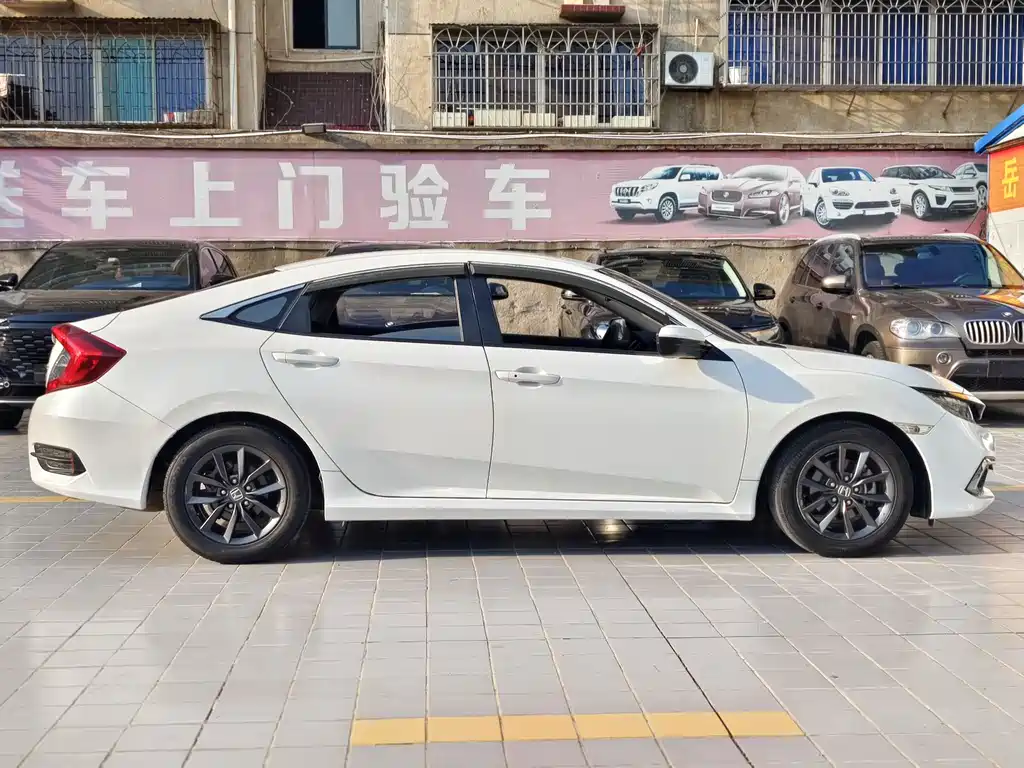 Honda Civic — фото 4
