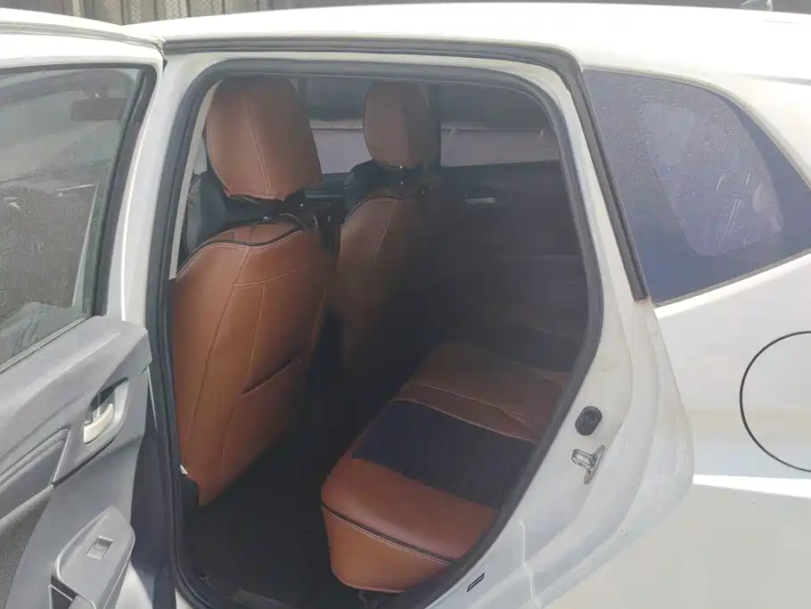 Honda Fit — фото 11
