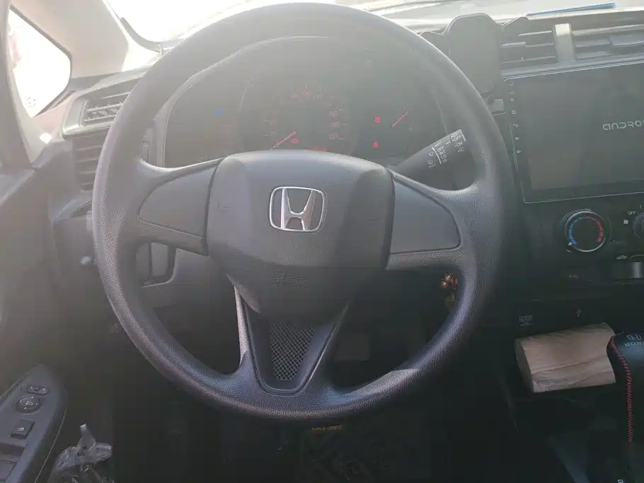 Honda Fit — фото 15