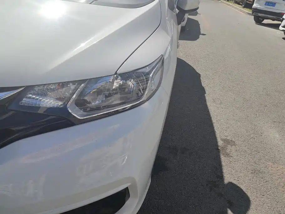 Honda Fit — фото 5