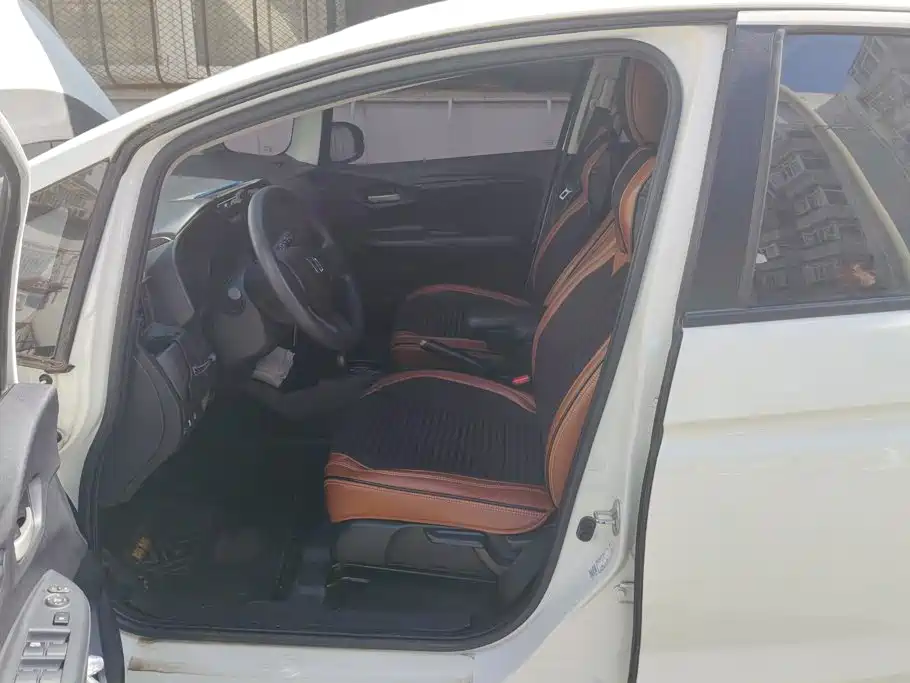 Honda Fit — фото 9