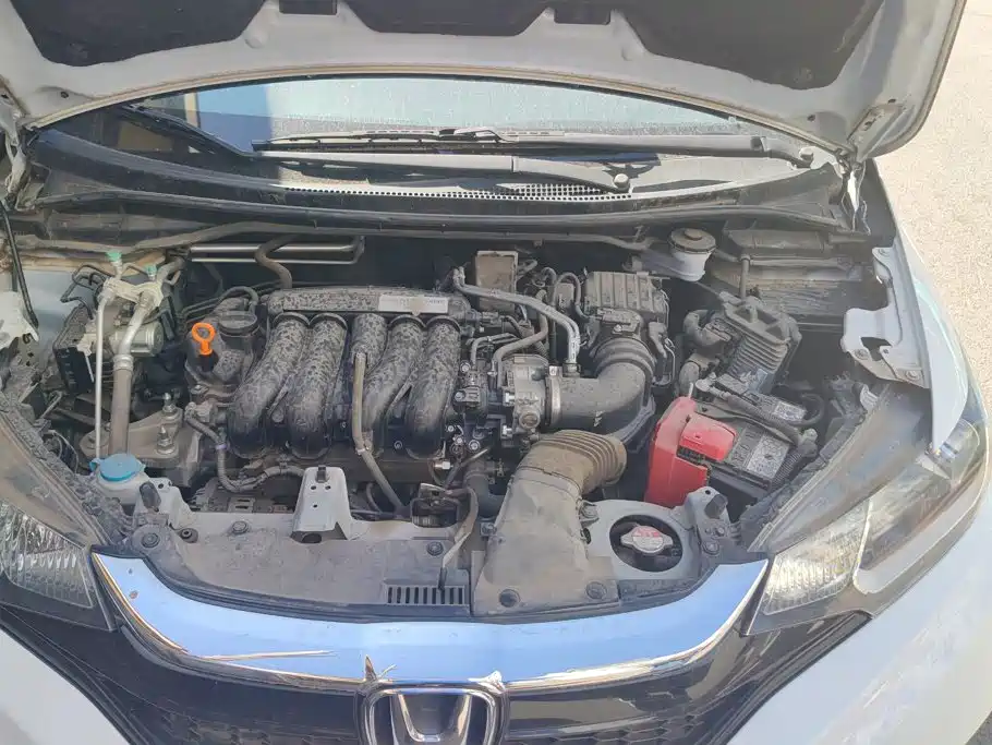 Honda Fit — фото 10
