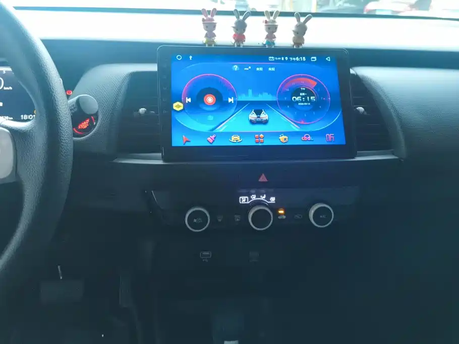 Honda Fit — фото 13