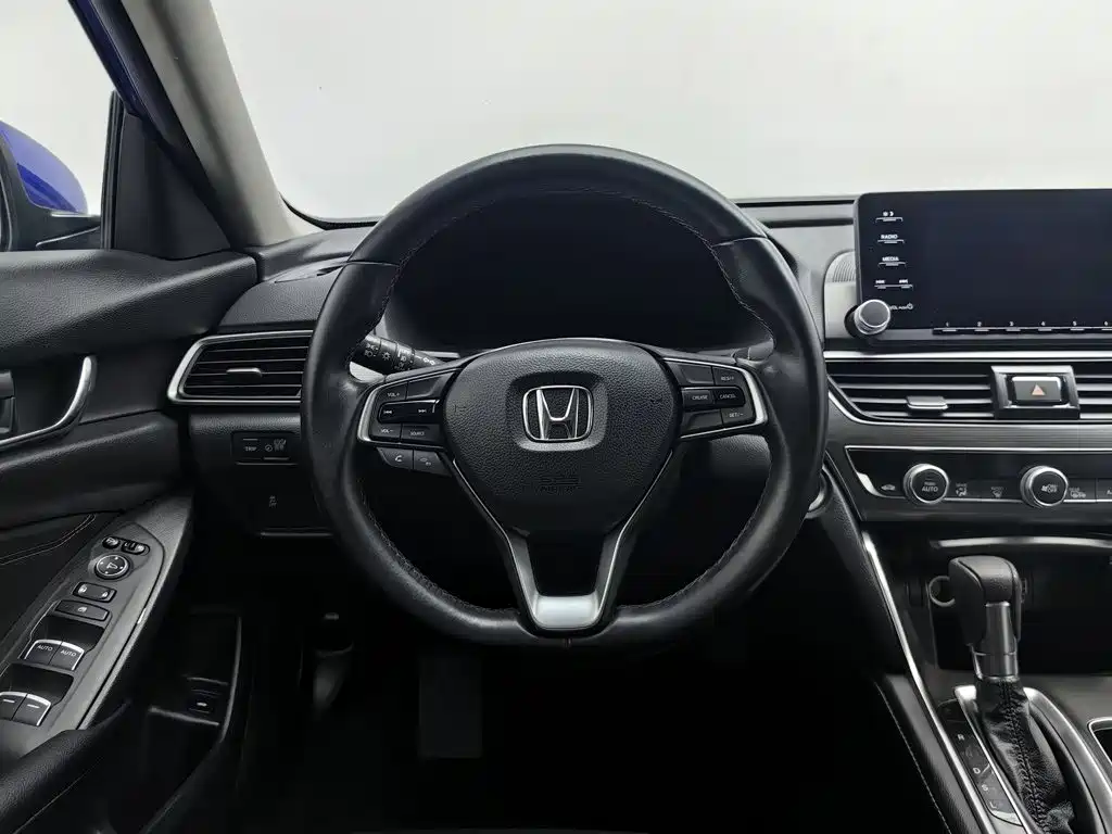 Honda Accord — фото 11