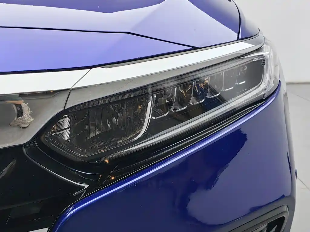 Honda Accord — фото 7