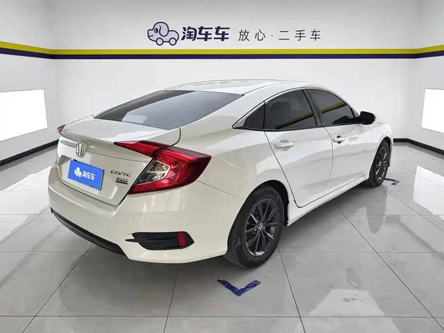 Honda Civic — фото 3