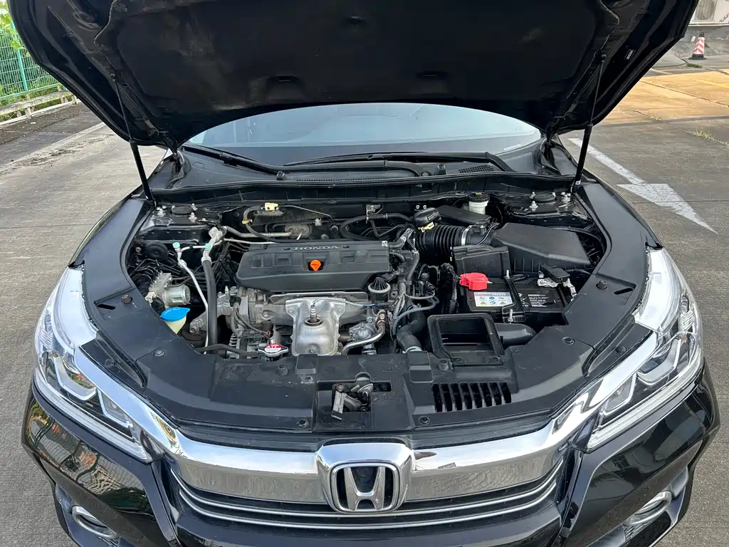 Honda Accord — фото 13