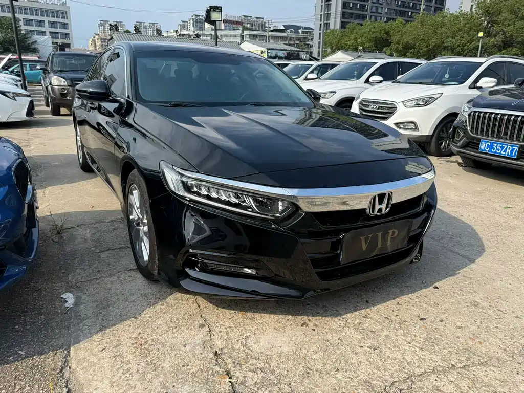 Honda Accord — фото 3