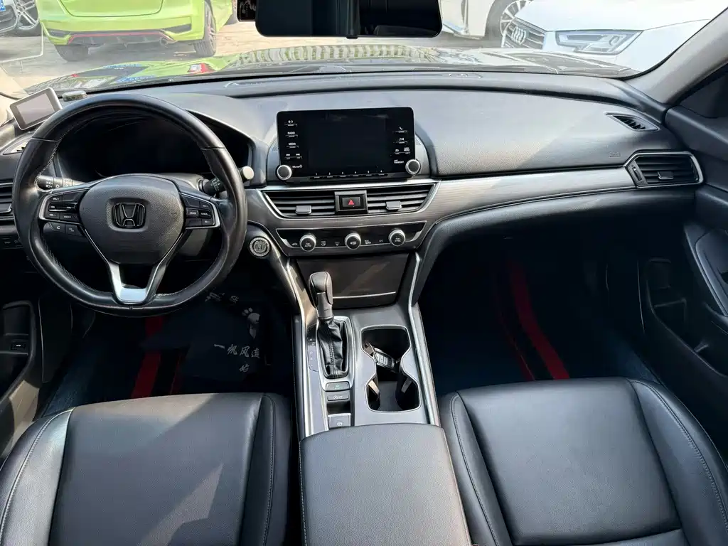 Honda Accord — фото 6