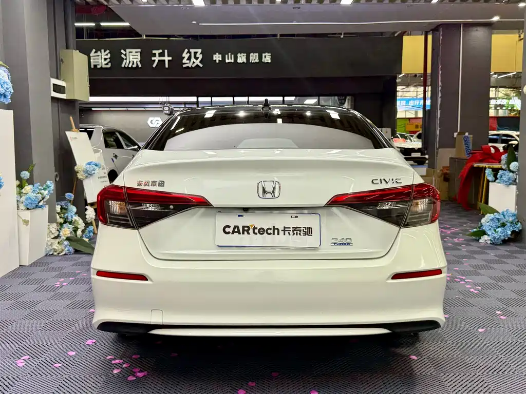 Honda Civic — фото 13