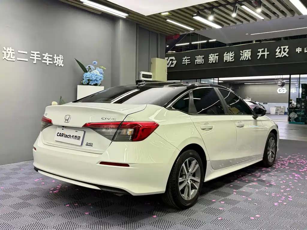 Honda Civic — фото 14