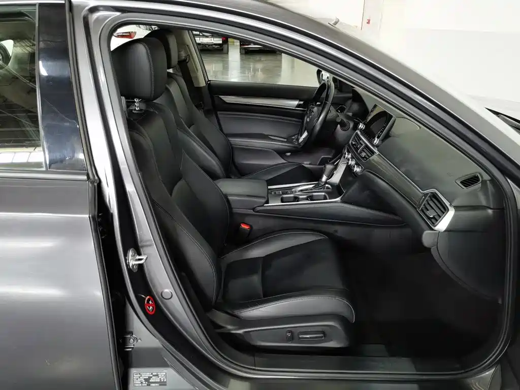 Honda Accord — фото 23