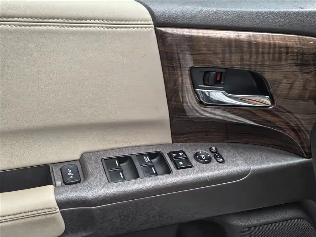 Honda Odyssey — фото 15