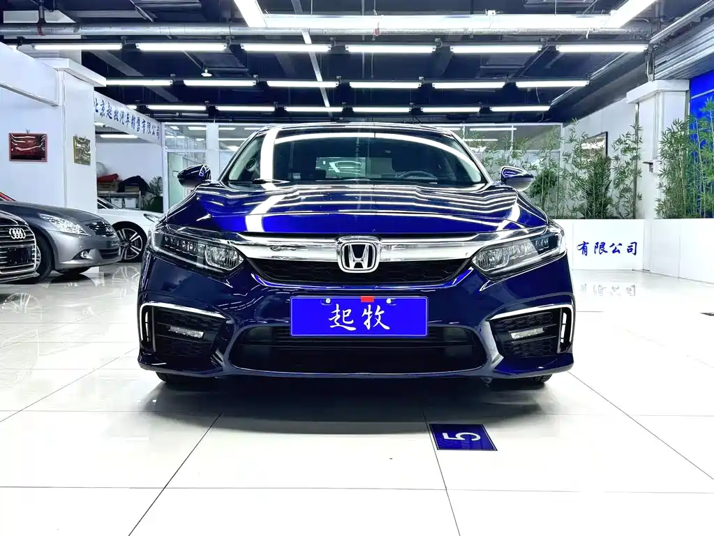 Honda Inspire — фото 2