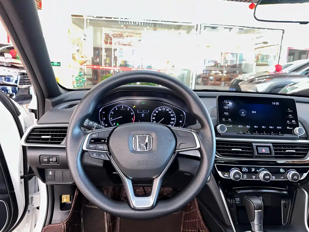 Honda Inspire — фото 8