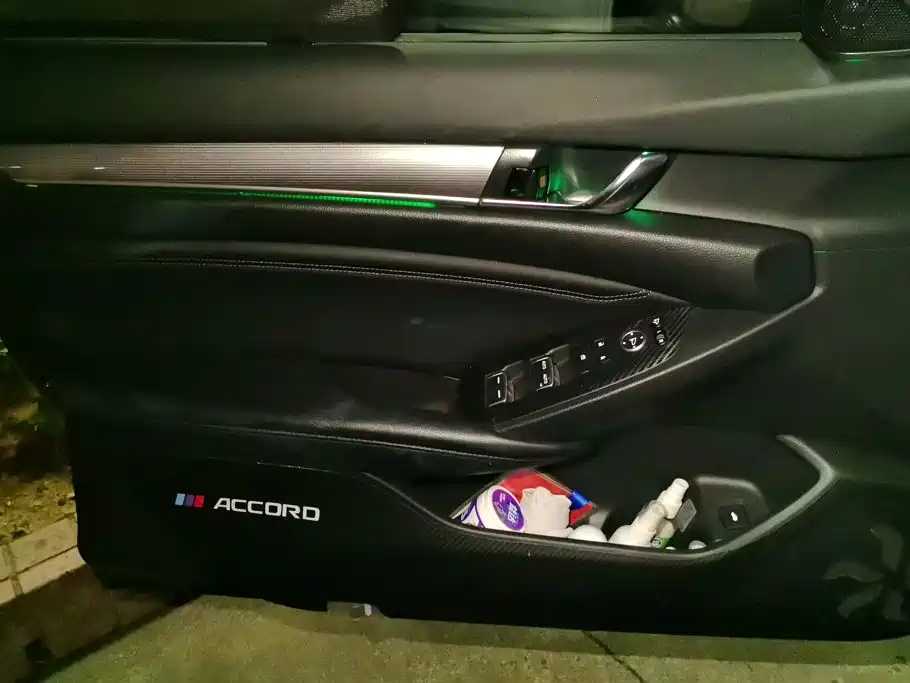 Honda Accord — фото 7