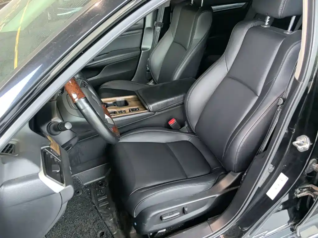 Honda Accord — фото 15