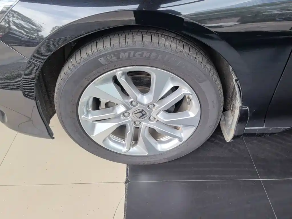 Honda Accord — фото 23
