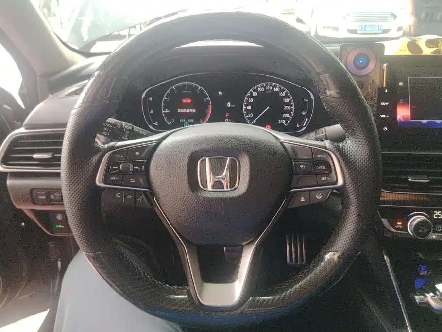 Honda Accord — фото 14