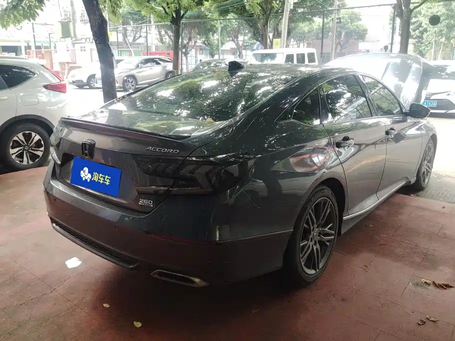 Honda Accord — фото 3