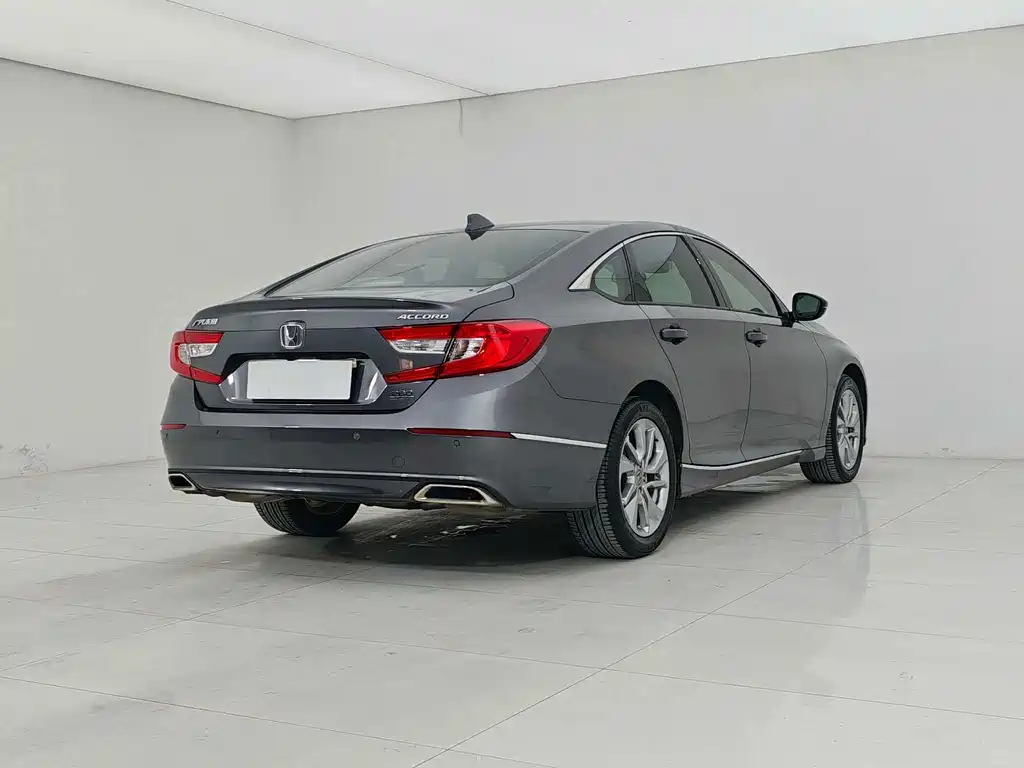 Honda Accord — фото 6