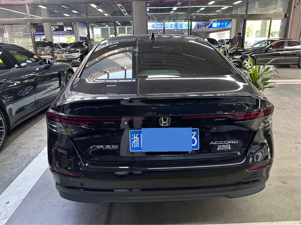 Honda Accord — фото 13