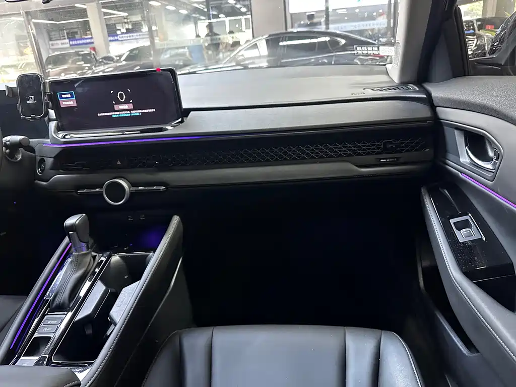 Honda Accord — фото 9
