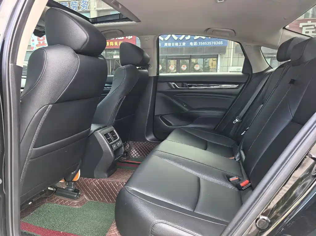 Honda Accord — фото 5
